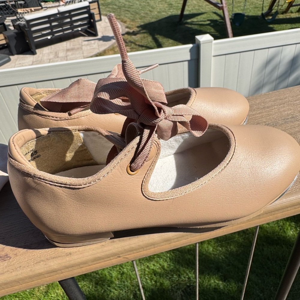 Capezio Kids Nude Tap + pink ballet Shoes